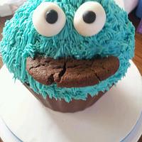 Giant Cookie Monster Cupcake