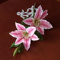 sugar paste stargazer lily 