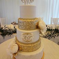 wedding gold cake
