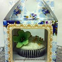Vintage Floral Cupcakes