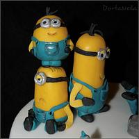 Cake with Minions and Graffiti