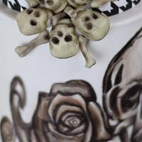 Skull and Houndstooth cake 