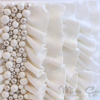 Ruffles and Pearls Du Jour