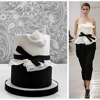 Fashion cake B/W