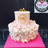 Pink ruffles wedding cake 