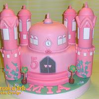Castle cake for MIA