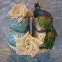 Peacock and roses split cake.