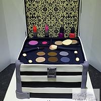 Make-Up Box Cake