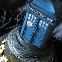 Dr Who's 'The Tardis' Cake
