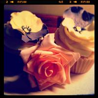 Pansy Cupcakes and sugar rose