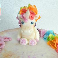 sweet little unicorn birthday cake
