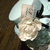 Bloom Ruffle & Peony cake