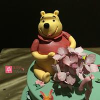 Winnie the pooh sculpted cake