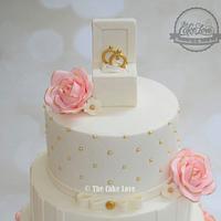 Bed of roses wedding cake
