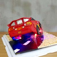 Cars mcqueen defying cake