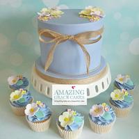 Summer Wedding Cake and Cupcakes