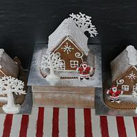 Small gingerbread houses 