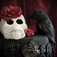 Roses, Skull and Raven cake