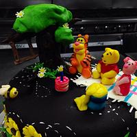 Pooh in a picnic