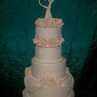 Romantic Roses Wedding Cake 