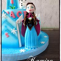 Frozen kingdom cake