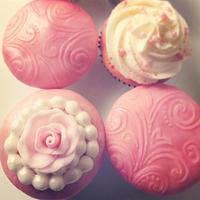 Pretty in Pink cupcakes