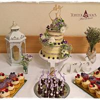 Wedding cake & Fresh flowers