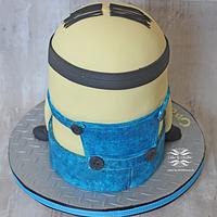 Another Minion Cake!