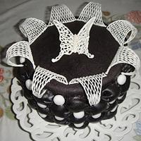 Billow and Lace cake