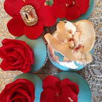 Tiffany Blue & Red wedding cupcakes 