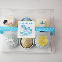 Baby 1 month cake and cupcakes