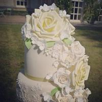 Pale Yellow and Ivory Rose Cascade Wedding Cake 