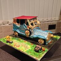 Old fashion car cake