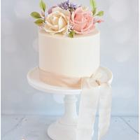 Romantic Elopement Wedding Cake