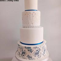 Wedding cake blue floral