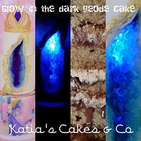Glow in the dark cristal cake