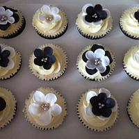 Black & White cuppies