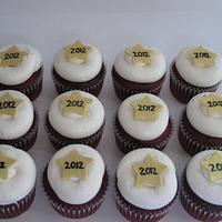 Simple Graduation Cupcakes