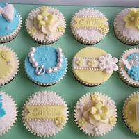 Pretty Pearl Vintage Themed Cupcakes
