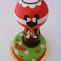 Minnie on balloon cake