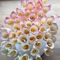 Cala lilys in an arrangement 