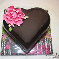 Heart cake with peony