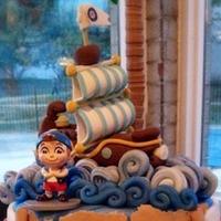 Jake & the Pirates of Neverland cake topper