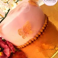 Golden Pink Mother Cake decorated with peony and jasmine flowers😍