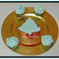 Christmas Tree Cake & Cupcakes