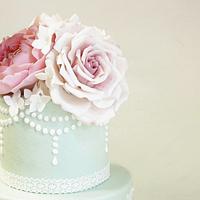 Wedding cake in pink and mint.