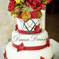 Sugar roses bouquet for wedding cake