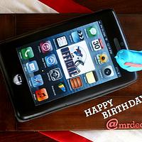 iphone 5 Cake (and the "making of" pics, too)