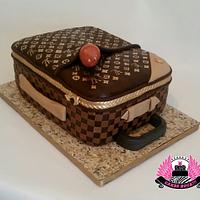 Luis Vuitton 'Suitcake' - Decorated Cake by Cakes ROCK!!! - CakesDecor