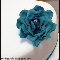 Suspended heart wedding cake